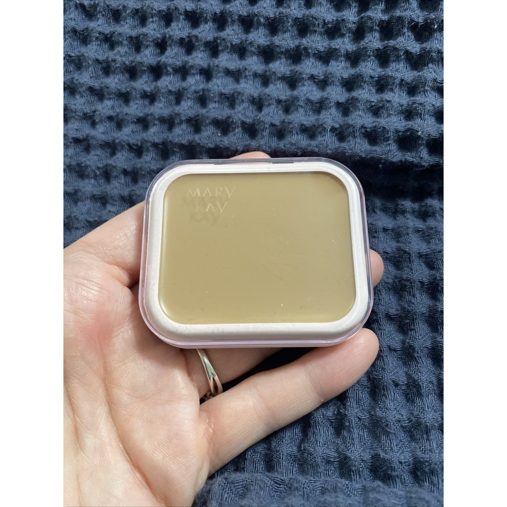 RARE New No Box Mary Kay Day Radiance Cream Foundation Sunlit Beige #0096